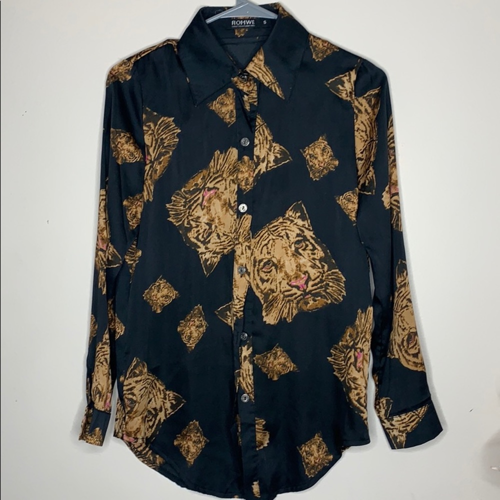 Tiger printed button up shirt 🐯